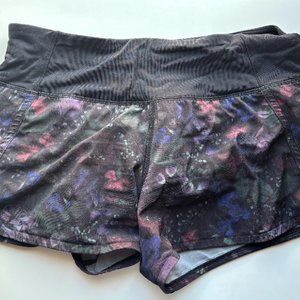 Black Floral Lululemon 4in Speed up shorts